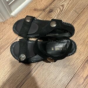 LA PLUME sandals small heel